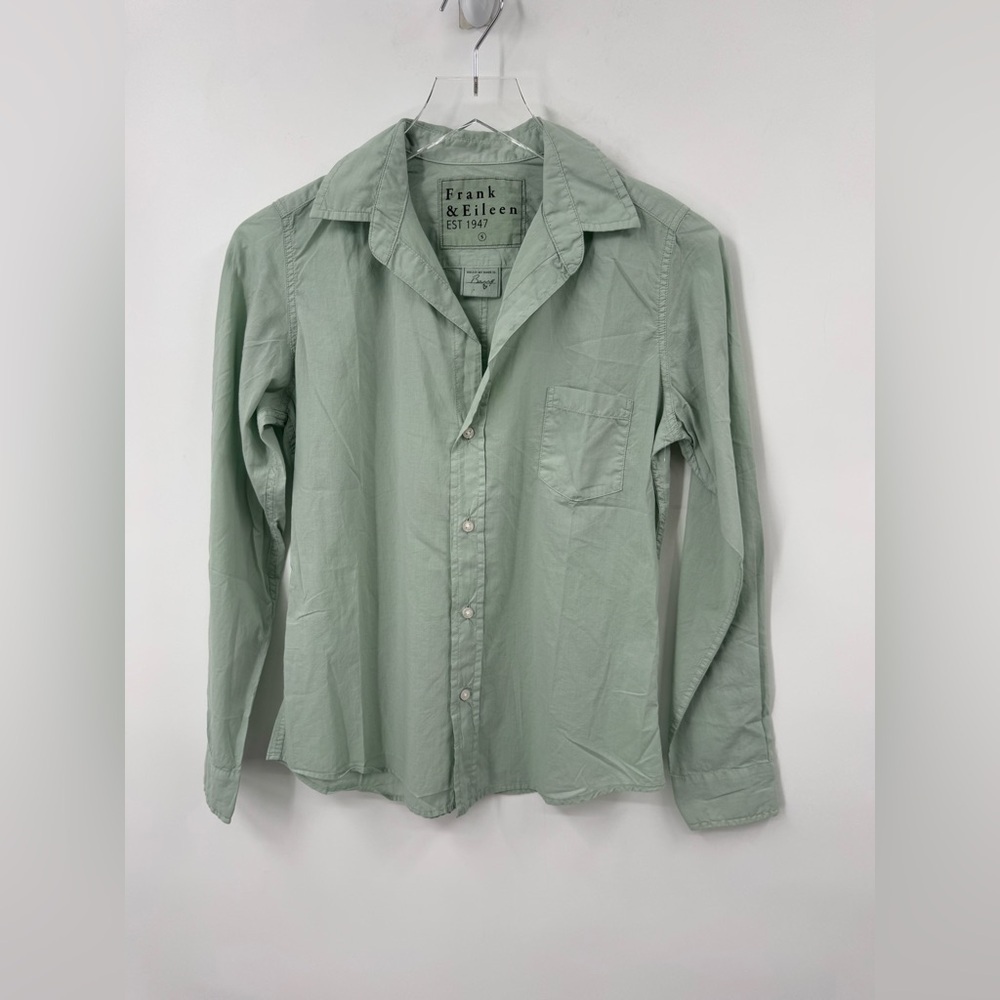 Frank & Eileen - Barry Woven Button Up in Washed Green XS B2951 - Picture 2 of 3
